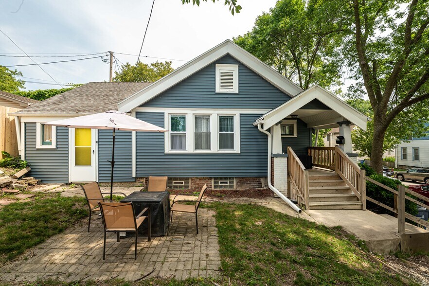 Building Photo - 1812 E Thomas Ave