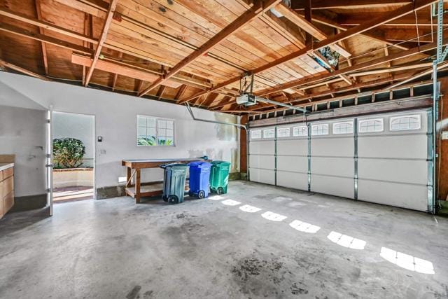 Building Photo - 835 Skysail Ave