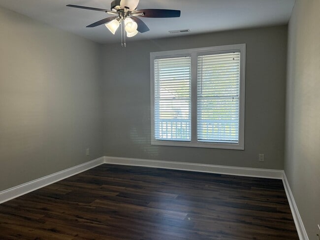 Building Photo - Amazingly Spacious Residence, Available Now!