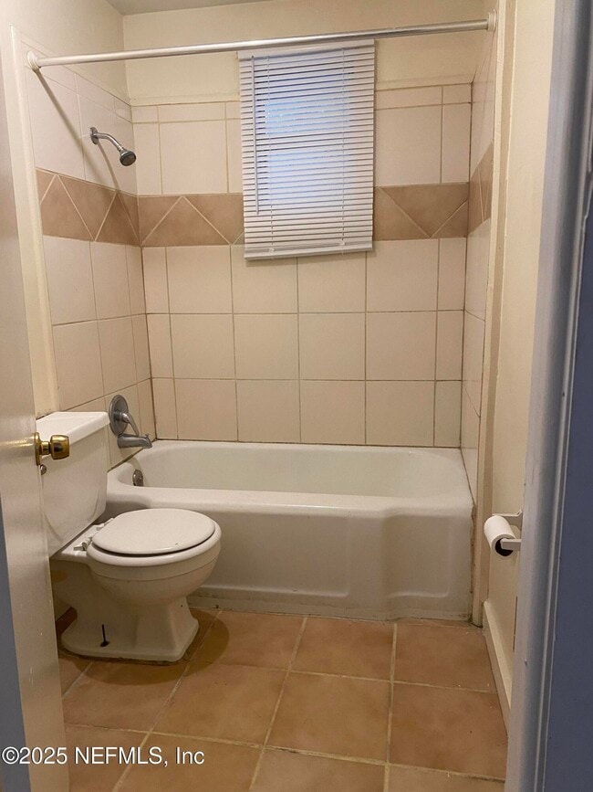 Building Photo - 345 Stockton St