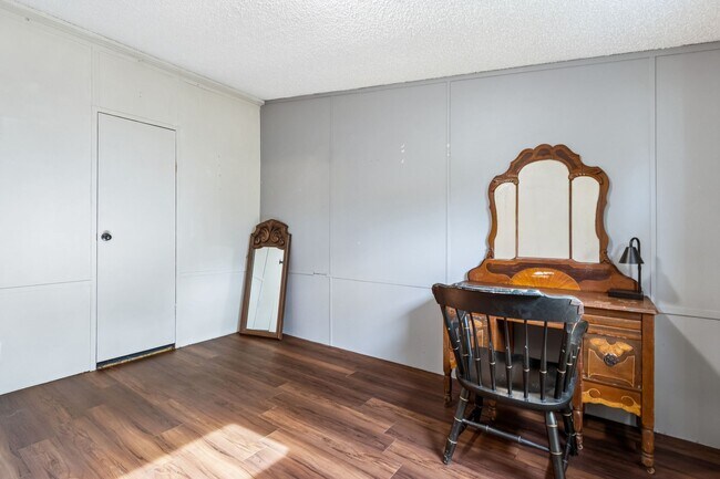 Building Photo - 2979 Suni Pines Dr