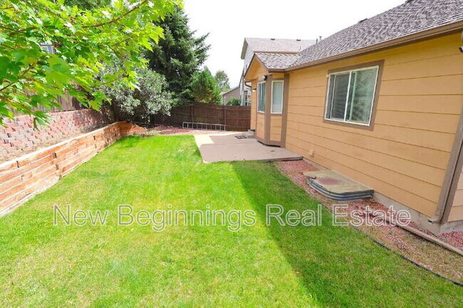 Building Photo - 5999 Pioneer Mesa Dr
