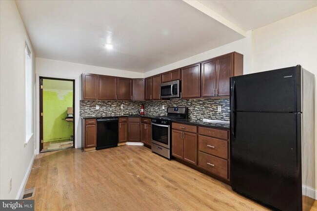 Building Photo - 1723 Willington St