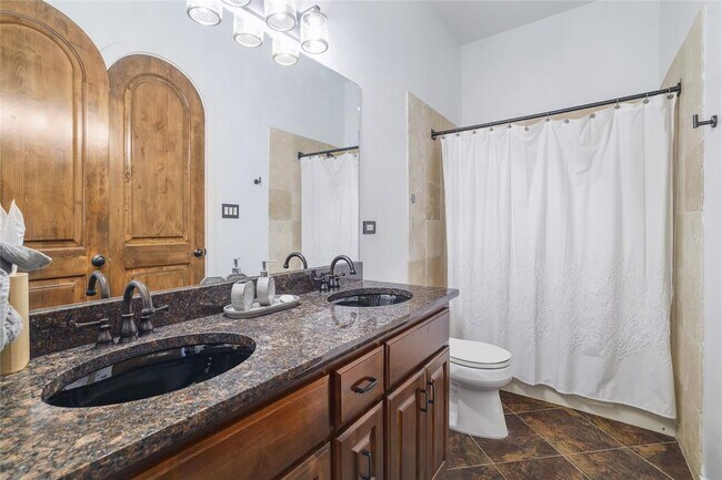 Building Photo - 15203 Lariat Trail