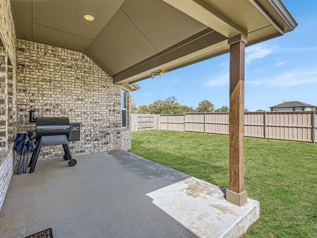 Building Photo - 140 Periwinkle Ln