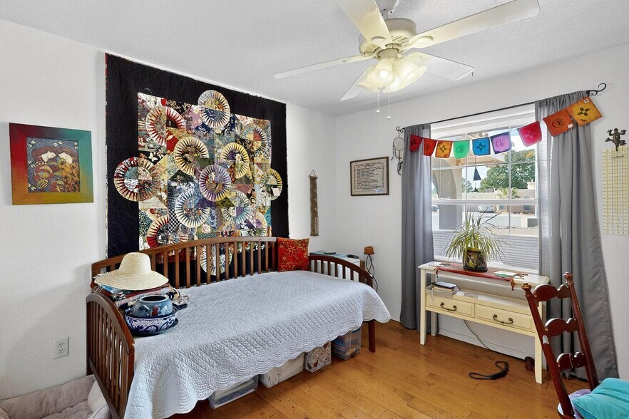 Building Photo - 2004 Vista Lejano