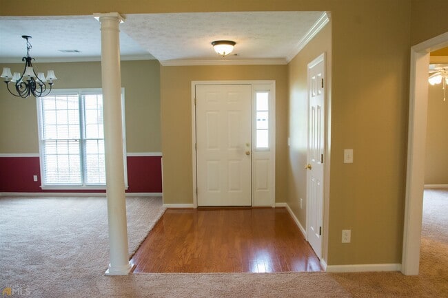 Building Photo - 8037 Creekland Dr