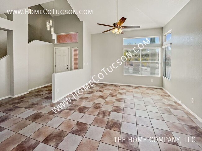 Building Photo - 9937 N Woodstone Trail