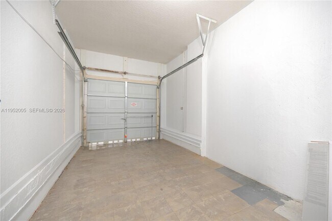 Building Photo - 2532 SE 15th Ct