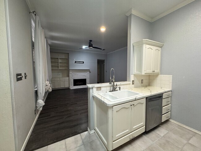 Building Photo - 3214 Mark Ln