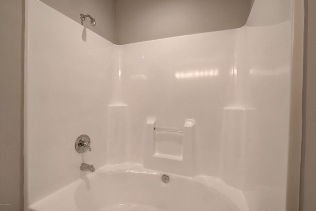 Building Photo - 1003 Windgate Dr