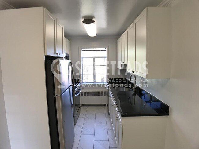 Primary Photo - 1 bedroom in Brookline MA 02446