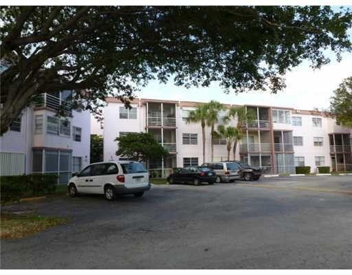 Primary Photo - 4304 NW 9th Ave