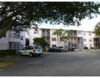 Building Photo - 4304 NW 9th Ave