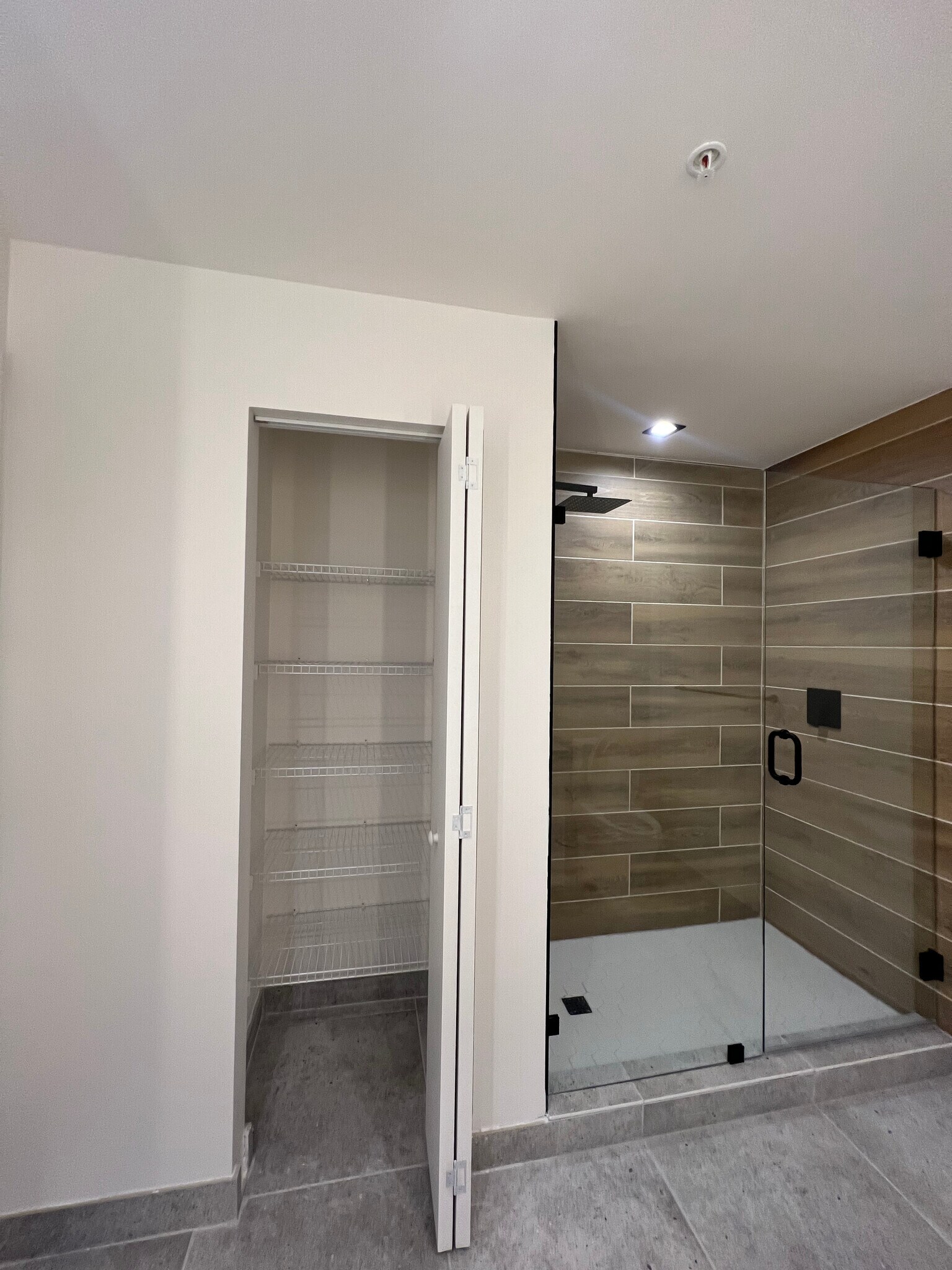 Building Photo - 108 NW 27th St