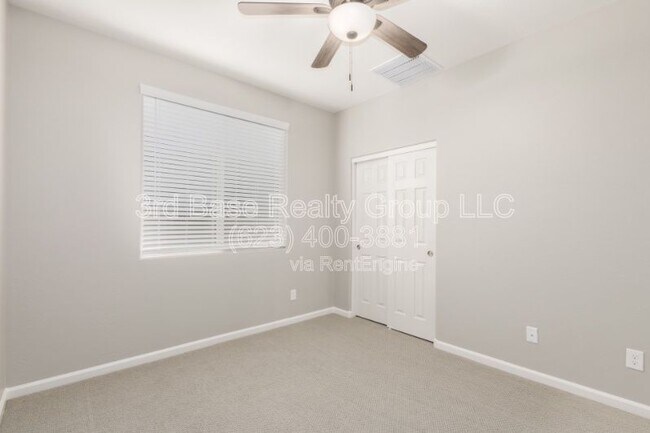 Building Photo - 21242 W Wilshire Dr
