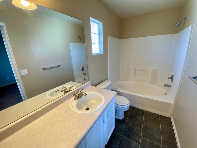 Building Photo - 4072 Netherland St
