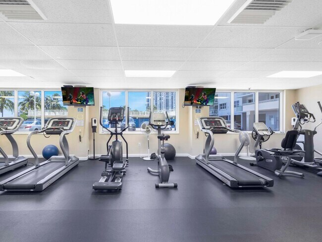 Building Photo - 111 N Pompano Beach Blvd