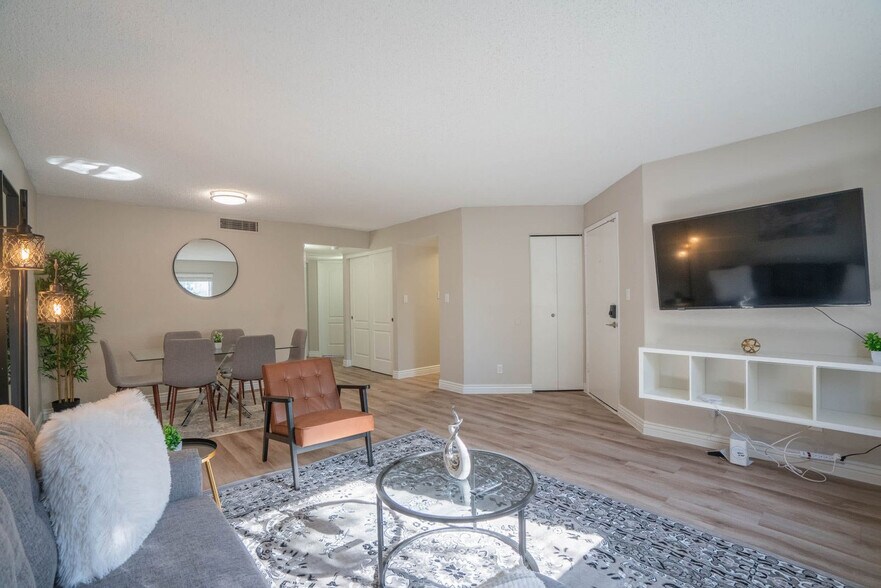 Building Photo - 8550 E McDowell Rd