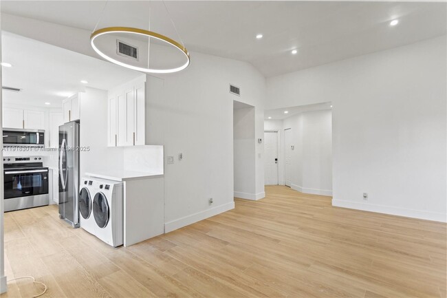 Building Photo - 6225 NW 171st St