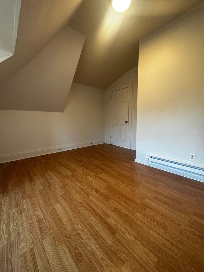Building Photo - 1034 Chelton Ave