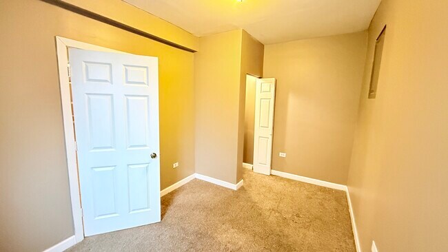 Building Photo - 8017 S Phillips Ave