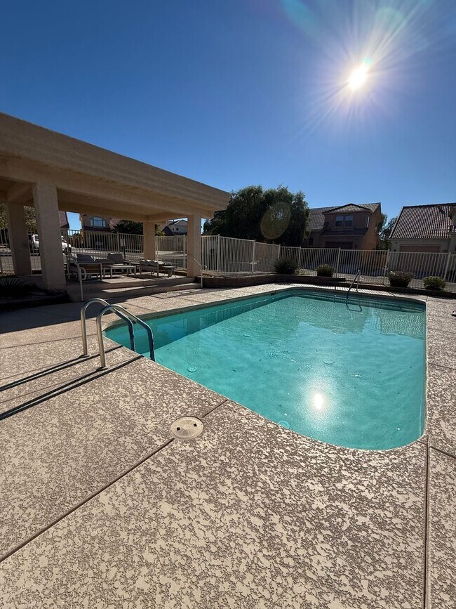 Building Photo - 2010 Richey Cir