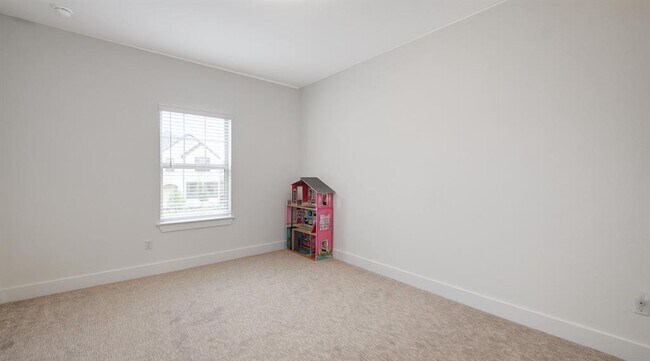 Building Photo - 213 Poole Ln