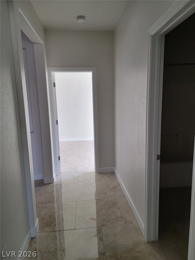 Building Photo - 2659 Lochleven Way