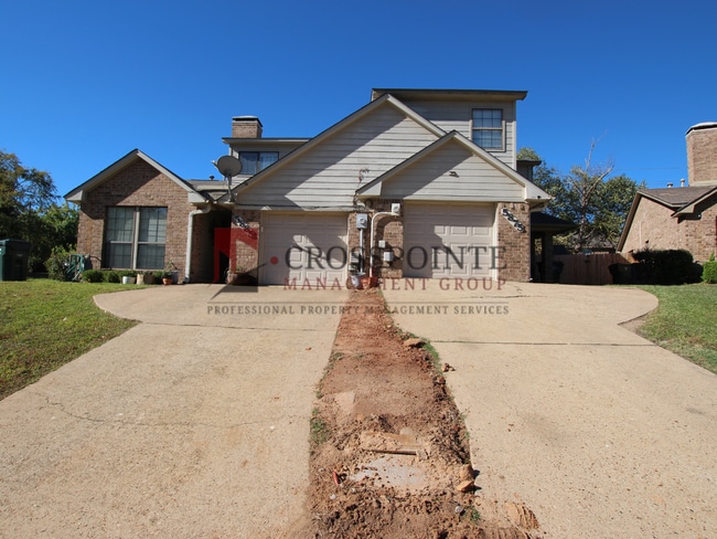 Building Photo - 2 Bedroom 2.5 Bath Townhome, Tyler TX!