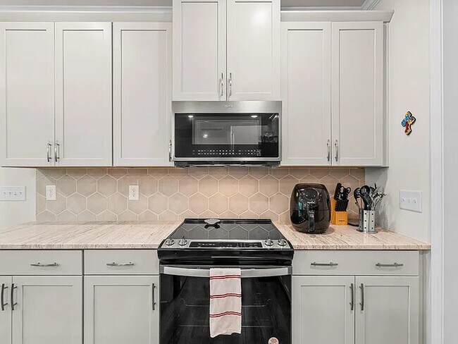 Building Photo - Build Equity Like a Homeowner – Lease to Own