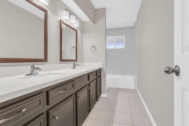 Building Photo - 22315 Walnut Valley Dr