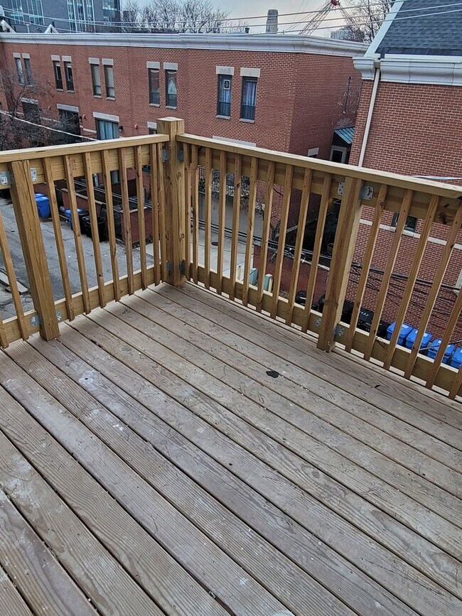 Building Photo - 1434 W Flournoy St