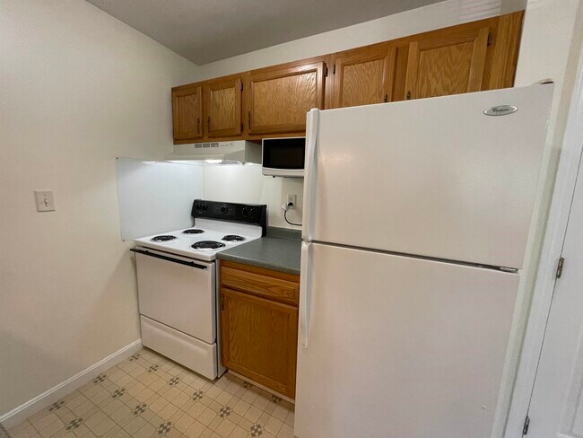 Building Photo - 3961 Brown Ave