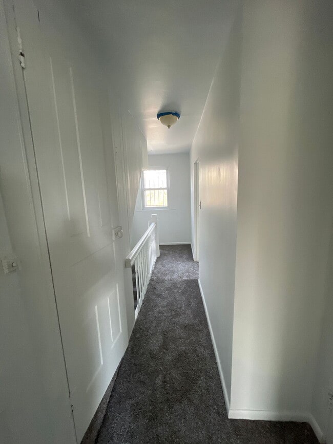 Building Photo - Cozy 3 Bedroom 1 Bath Home! - THIS PROPERTY HAS A PENDING APPLICATION. PLEASE CHECK WITH OUR OFFI...