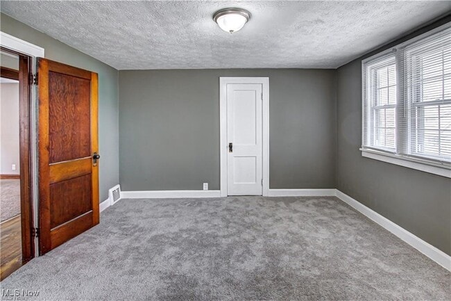 Building Photo - 1513 Treadway Ave