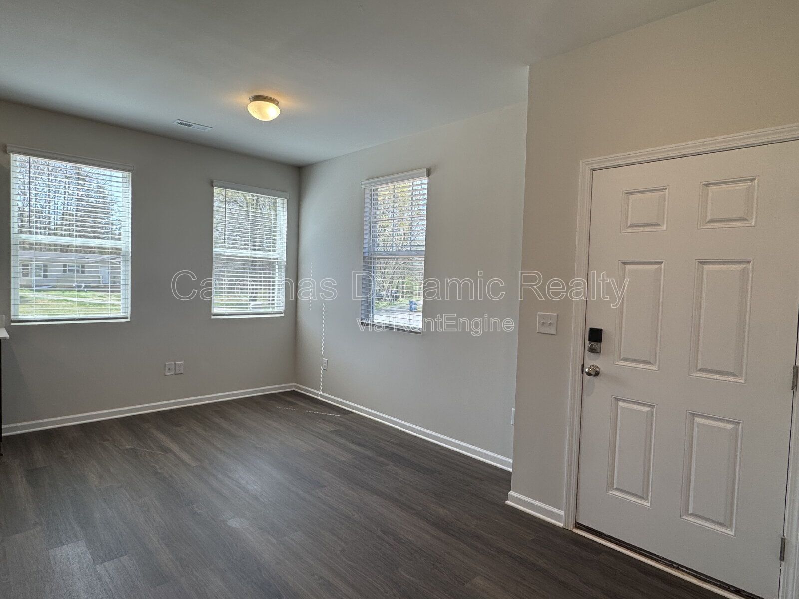 Building Photo - 106 Titanium Dr