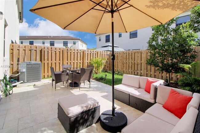 Building Photo - 12866 SW 232nd Ln