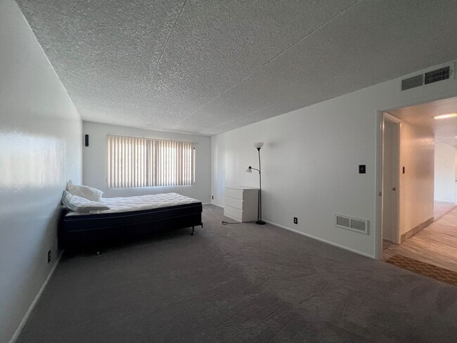 Building Photo - ***MOVE IN SPECIAL: SCOTTSDALE SHADOWS LUXURY CONDO WITH AC, WATER INCLUDED AND 9 HOLE GOLF