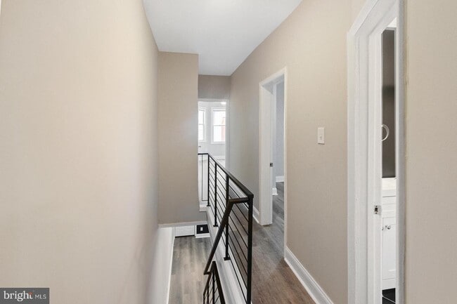 Building Photo - 2336 Pierce St