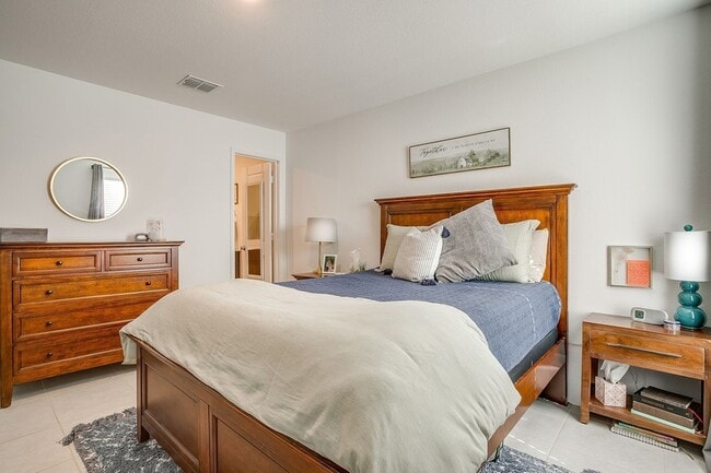 Building Photo - 6329 Becker Ave