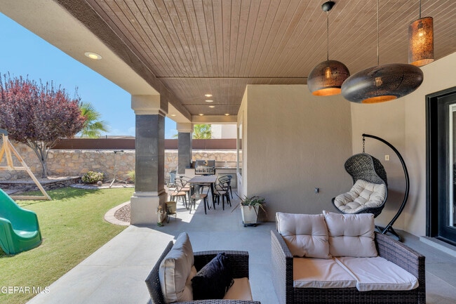 Building Photo - 14812 Long Shadow Ave