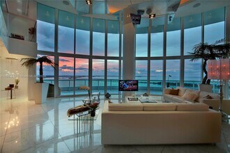 Building Photo - 1643 Brickell Ave