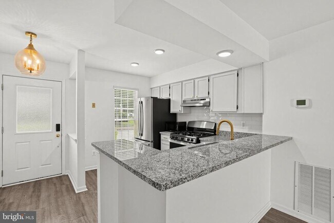 Building Photo - 14711 Green Park Way