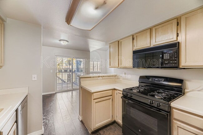 Building Photo - 5906 S Jellison St