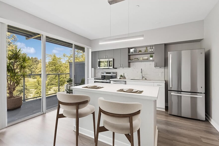 Primary Photo - Riverpark Apartments