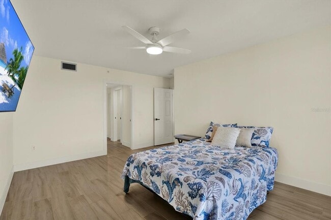 Building Photo - 670 Island Way