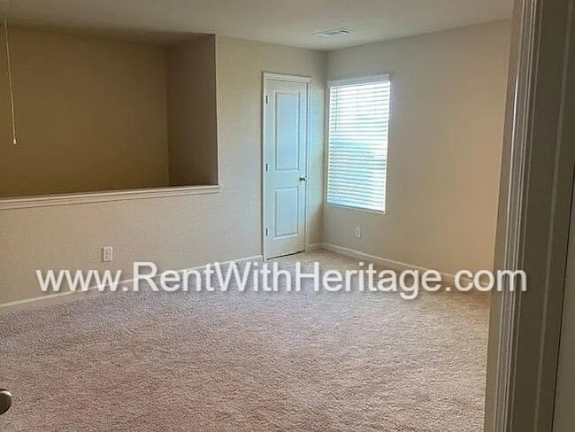 Building Photo - Gorgeous 3bd/ 2.5 bath Home in Popular Ann...