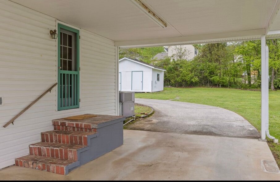 Building Photo - 861 Ogrady Dr