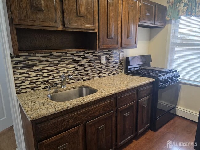 Building Photo - 604 Freeman St